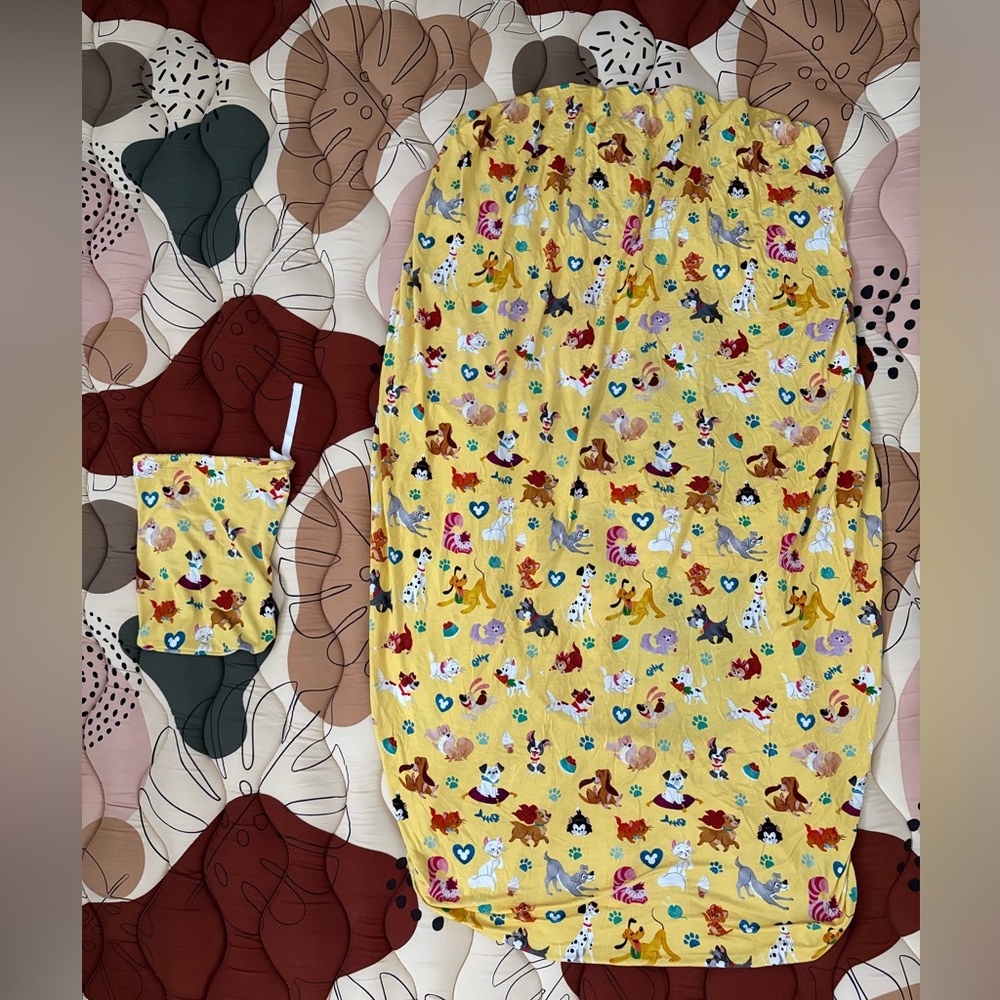 little sleepies disney pets crib sheet